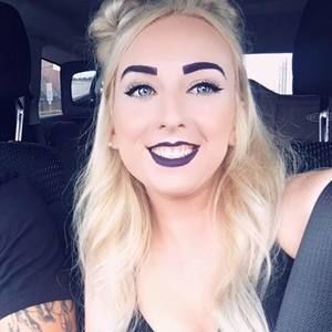 Meet your Posher, Holley